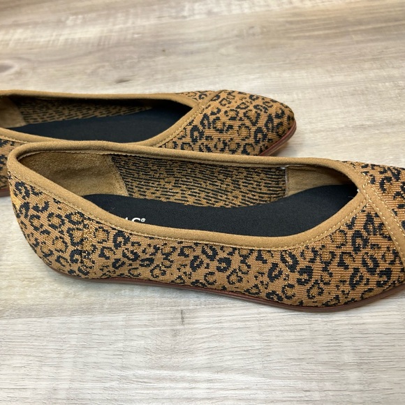 TOMS Katie Knit Flats Tan/Brown Size 5.5 Women Animal Print Cute Shoes TOMS Bran - Picture 3 of 8
